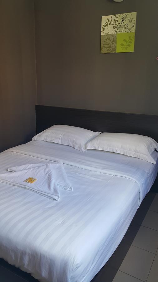Mandarin Hotel קוצ'ינג מראה חיצוני תמונה